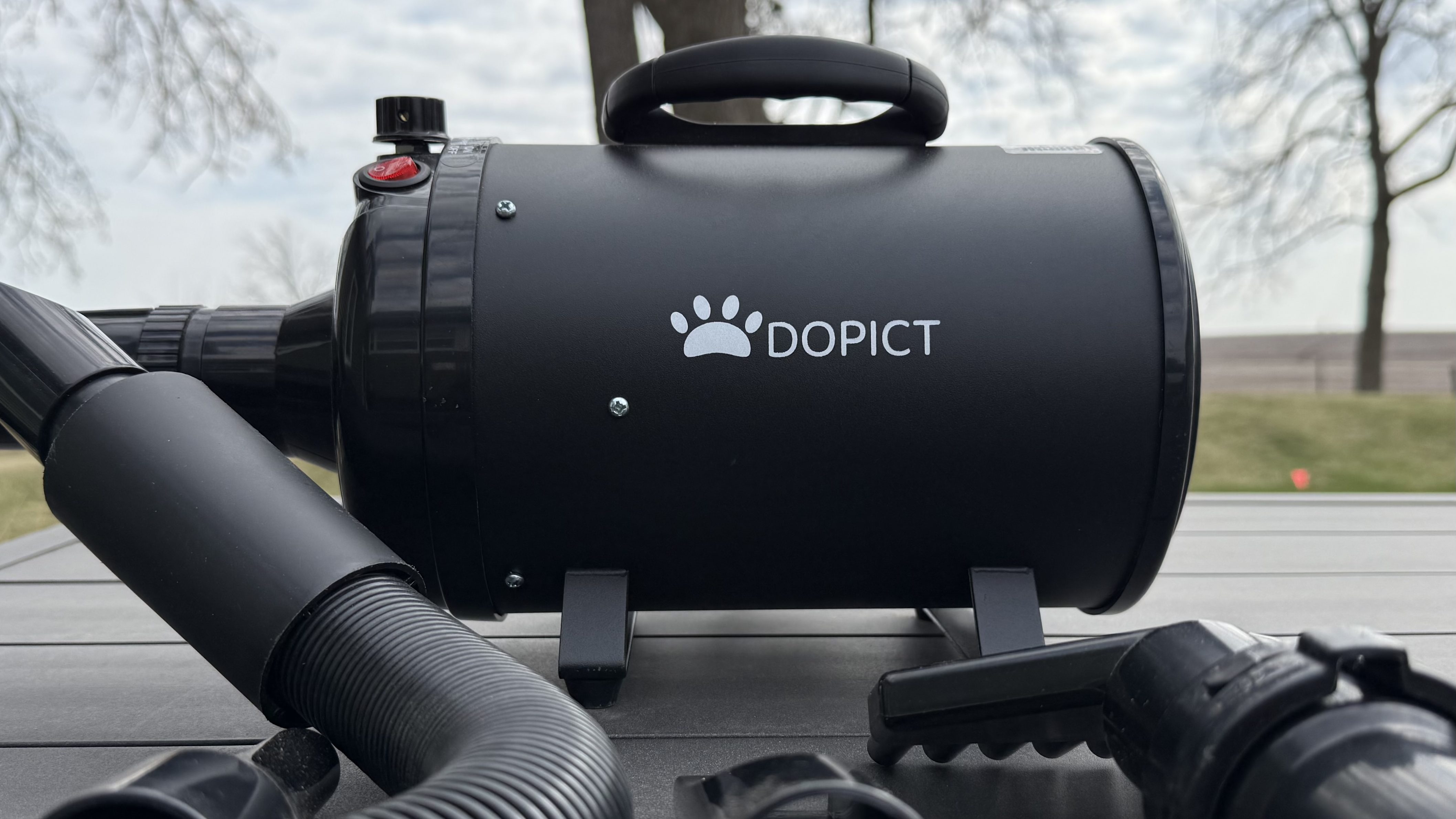 Best pet blow dryer, great for dogs. 